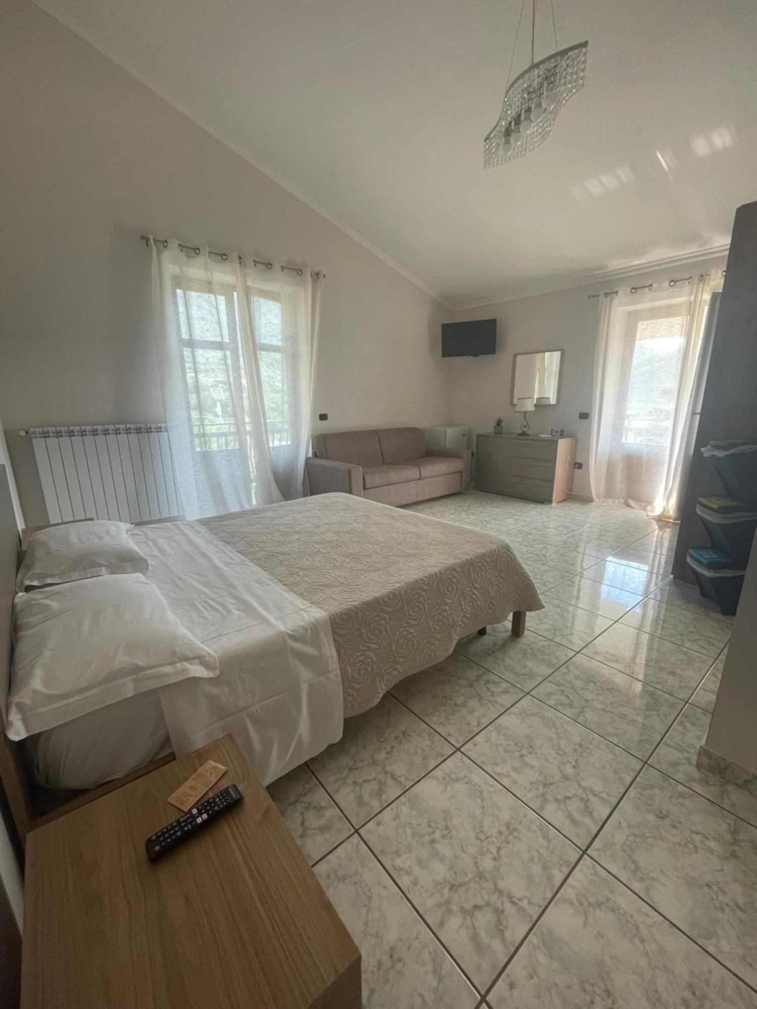 Villa Agata Forchia Екстериор снимка