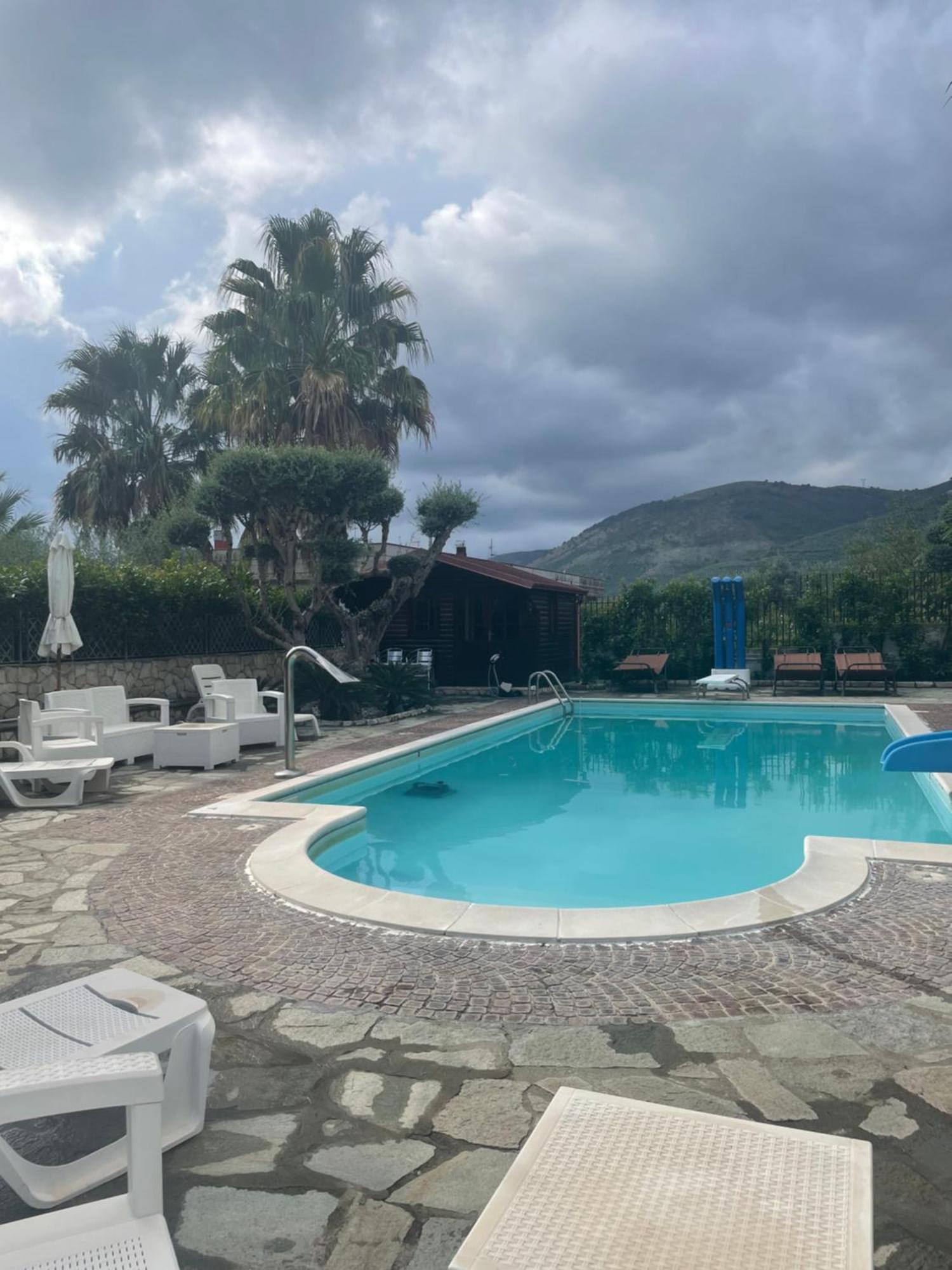 Villa Agata Forchia Екстериор снимка